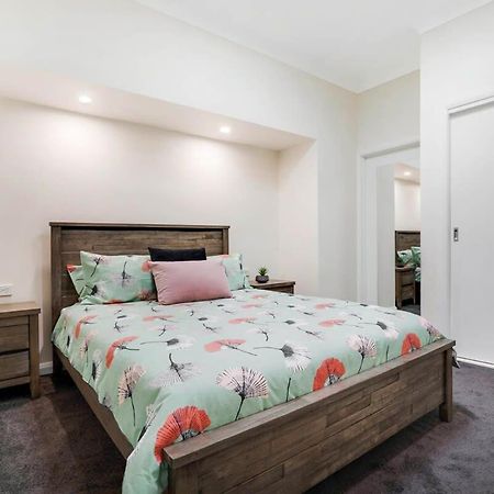 Crooked Lane Apartment - Cbd, Stylish & Central Wagga Wagga Exteriör bild